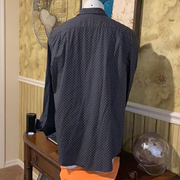 MK classic fit button down XXL - Picture 5 of 10